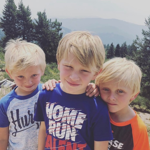 Meet Your Posher - Picture 5 of 14